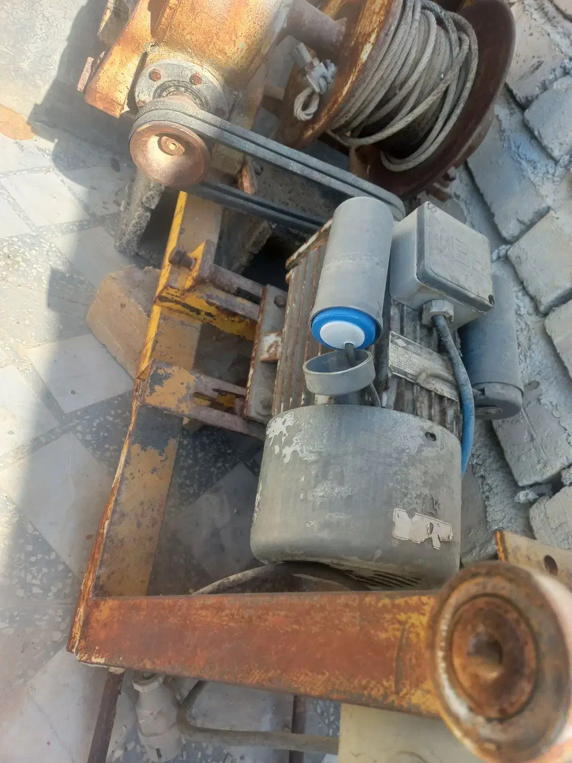 بالابر|مصالح و تجهیزات ساختمان|فیروزآباد (فارس), |دیوار