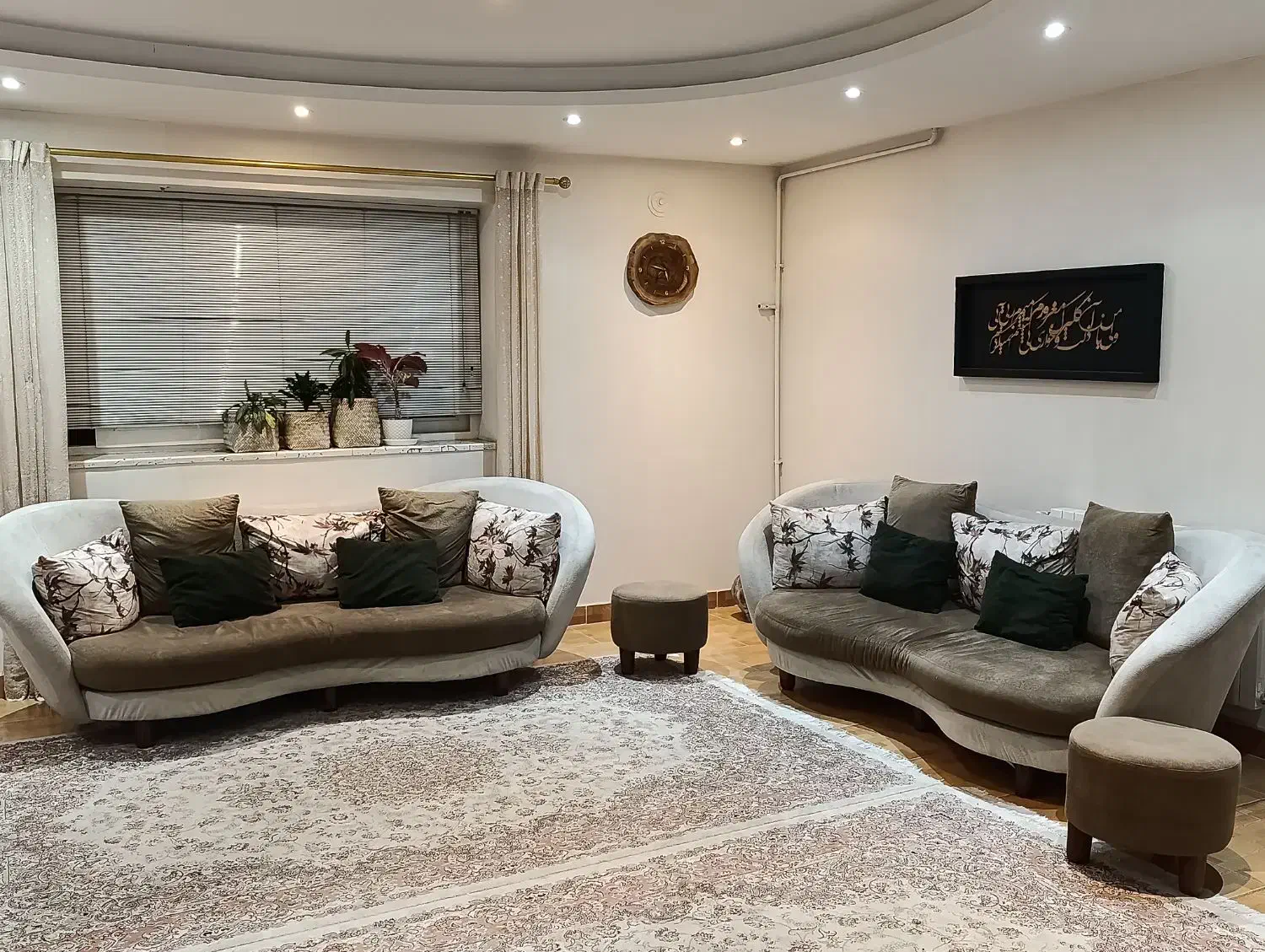 مبل کار کرده|مبلمان خانگی و میز عسلی|رشت, کوی مهر|دیوار