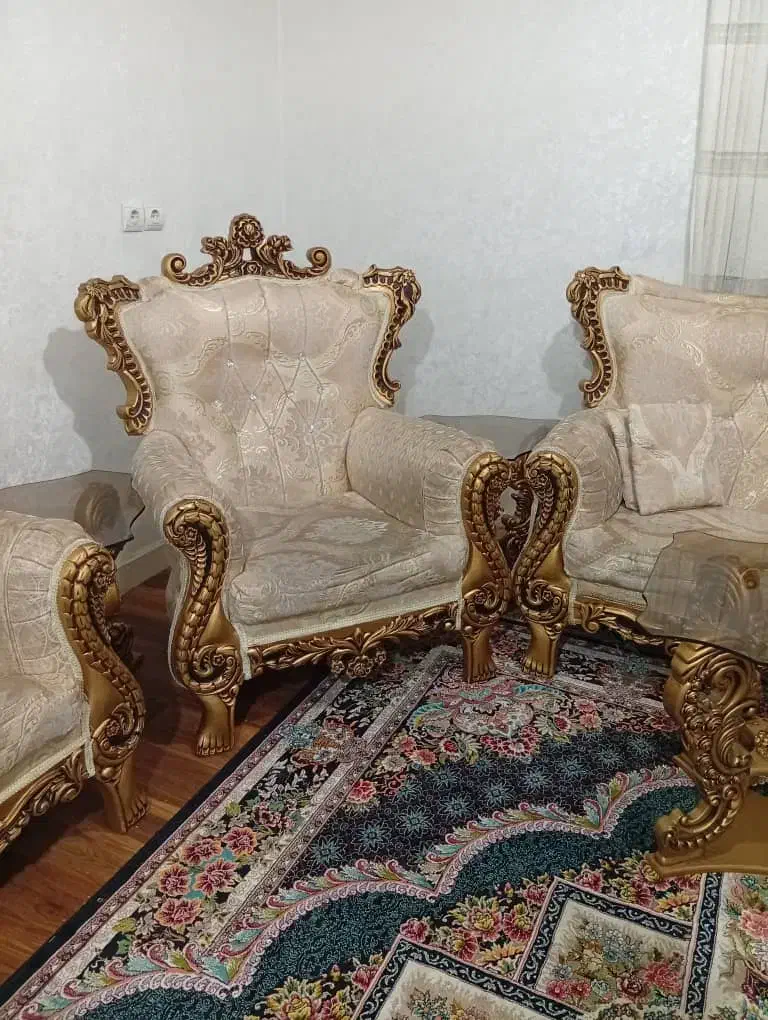 مبل کلاسیک 7نفره|مبلمان خانگی و میز عسلی|اهواز, رسالت|دیوار