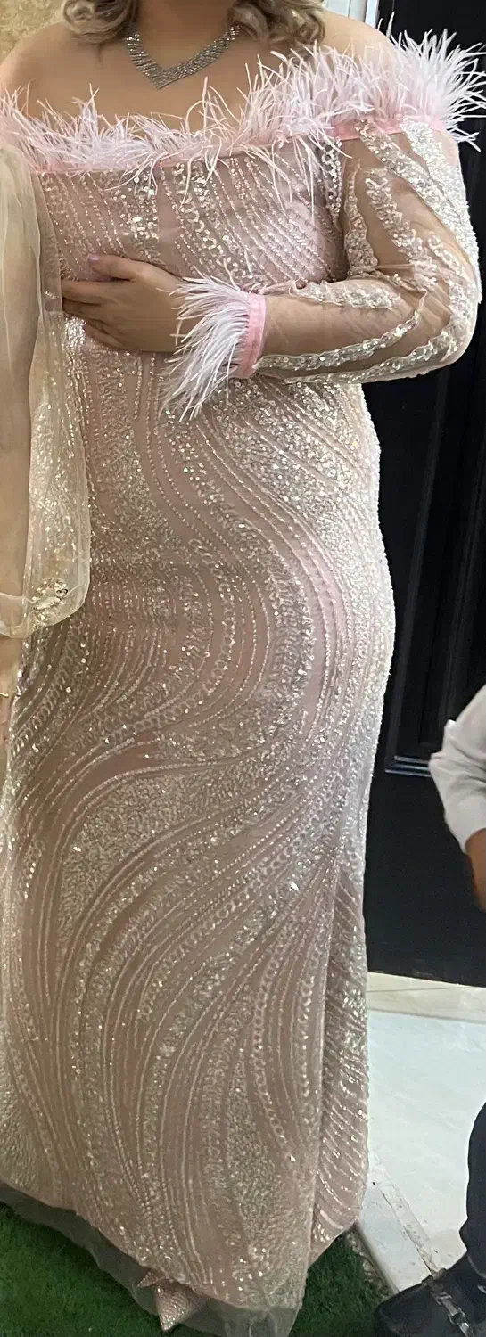 لباس مجلسی|لباس|قلعه نو, |دیوار