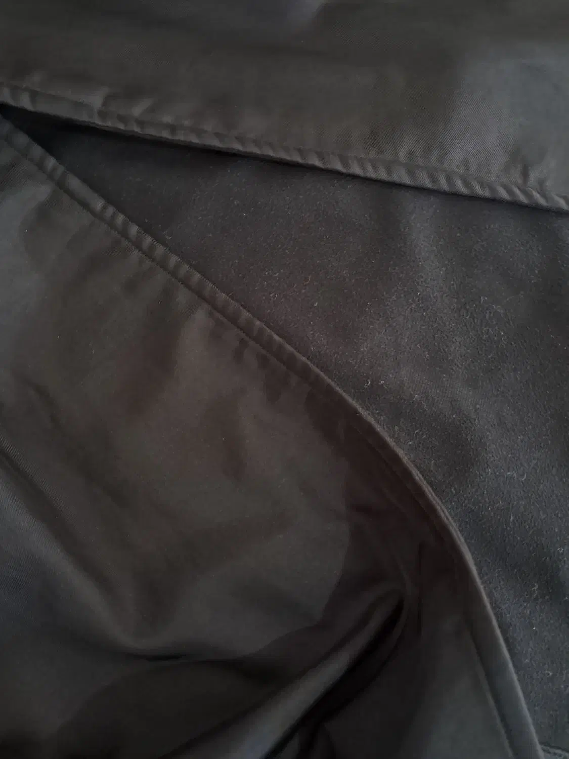 بارونی بلند|لباس|ایلام, |دیوار