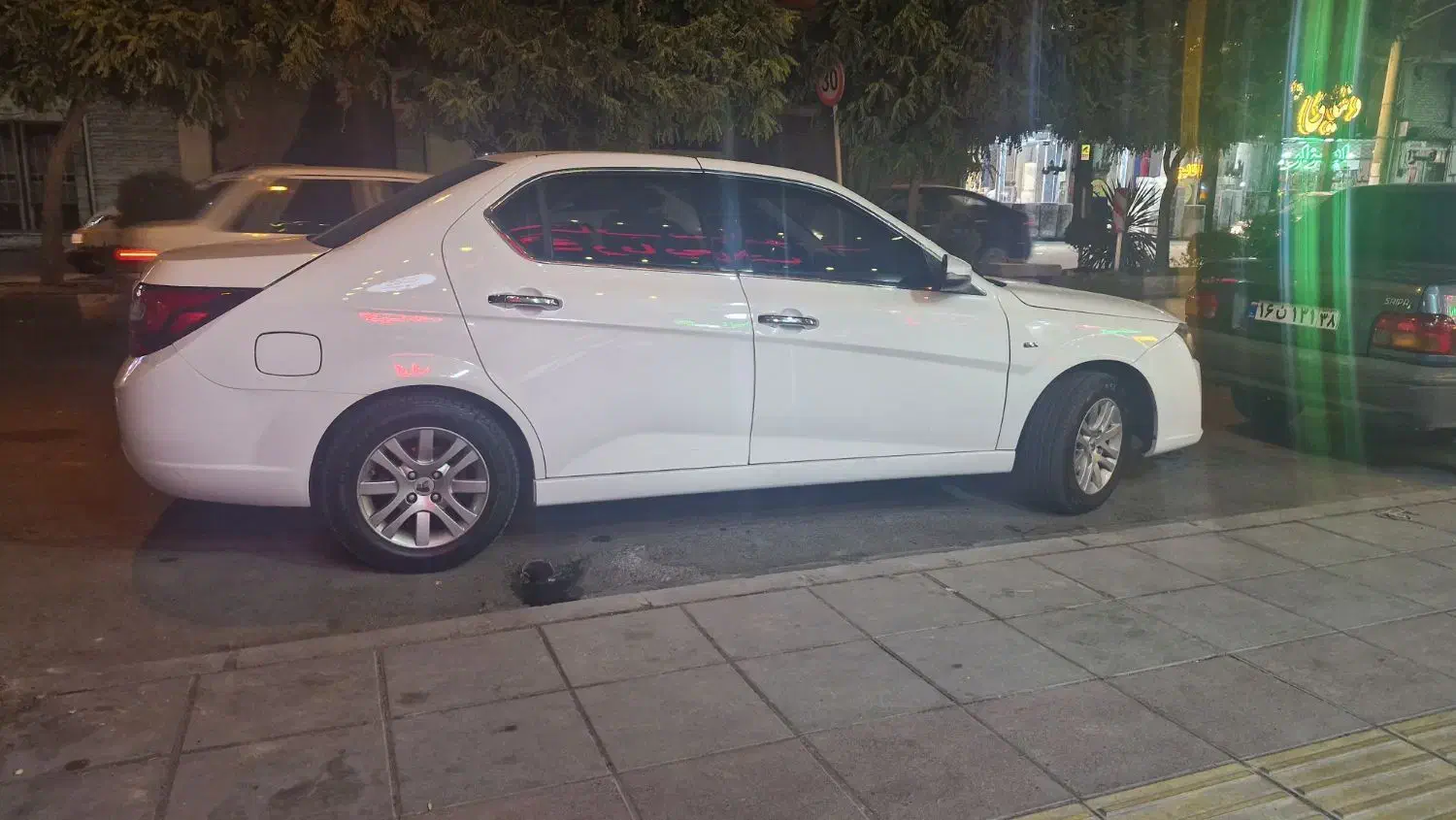 دنا پلاس ۹۶ تیپ ۲ سانروف بدون رنگ|خودرو سواری و وانت|پردیس, فاز ۱۱|دیوار