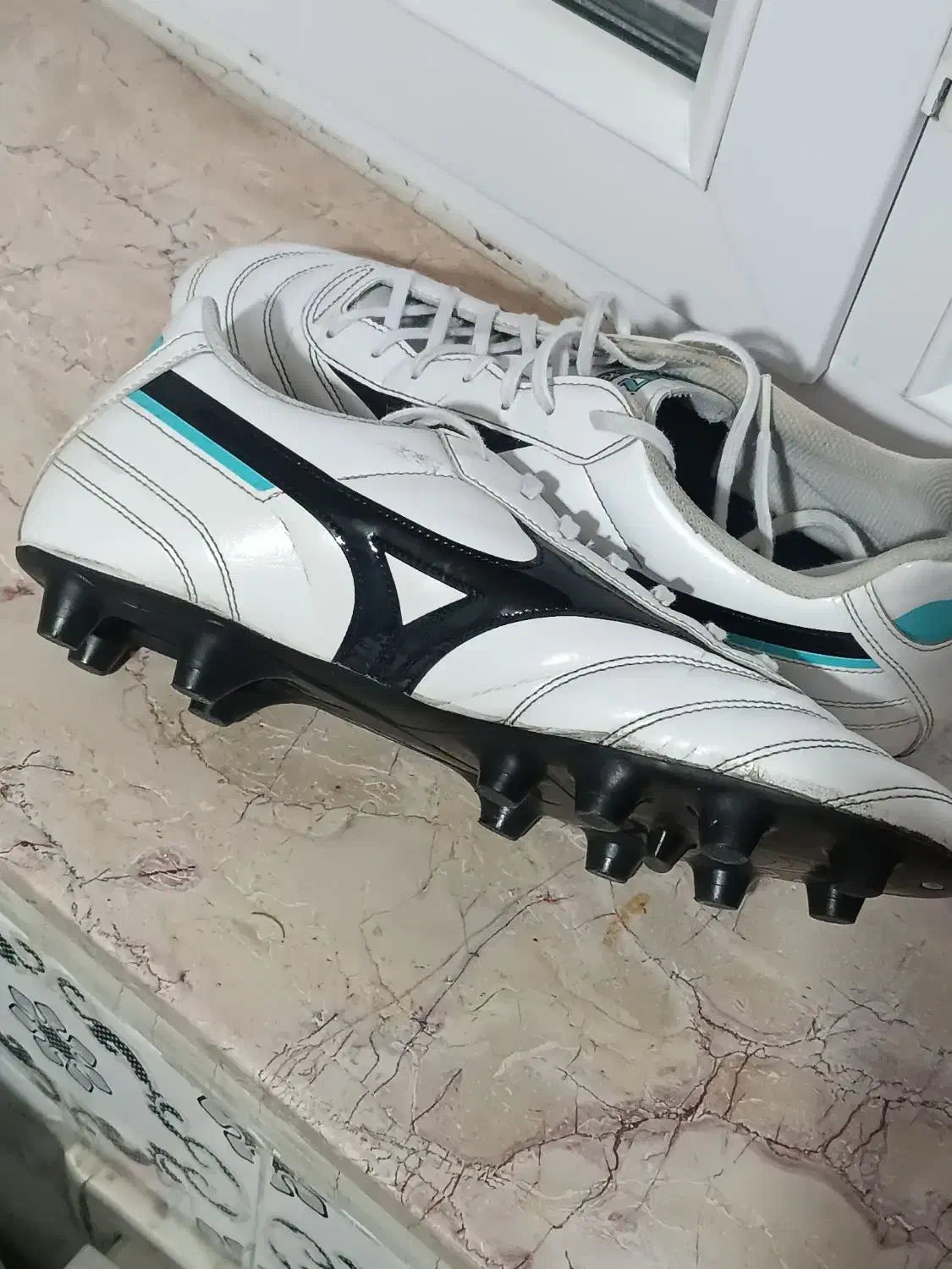 کفش فوتبال|تجهیزات ورزشی|اشنویه, |دیوار