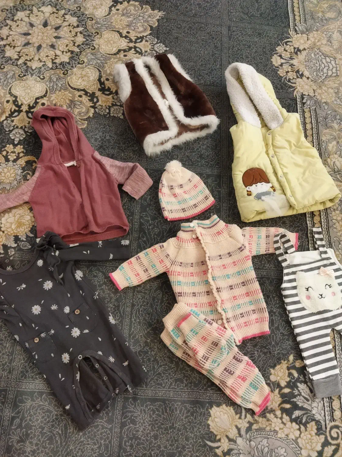 لباس نوزادی|کفش و لباس بچه|قم, مسجد امام حسن|دیوار