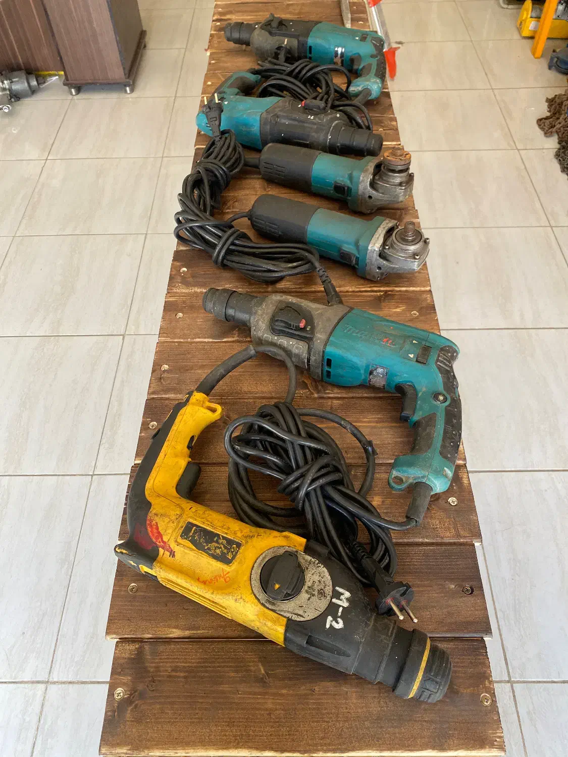 دریل و مینی سنگ ماکیتا دست دوم|ابزارآلات|فولادشهر, سایت صنعتی کاوه|دیوار