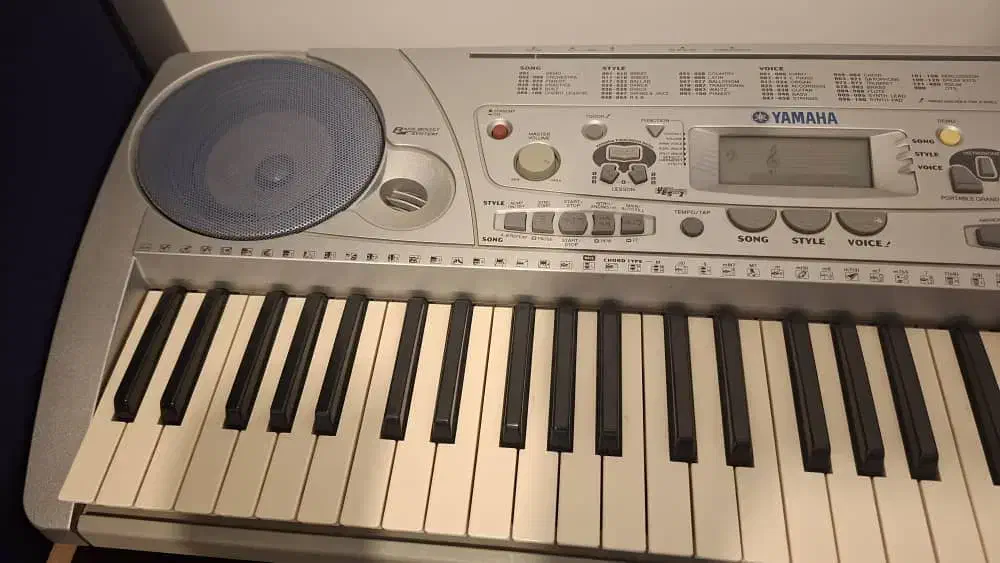 ارگ یاماها yamaha psr275 نوخانگی|پیانو، کیبورد، آکاردئون|کنگاور, |دیوار