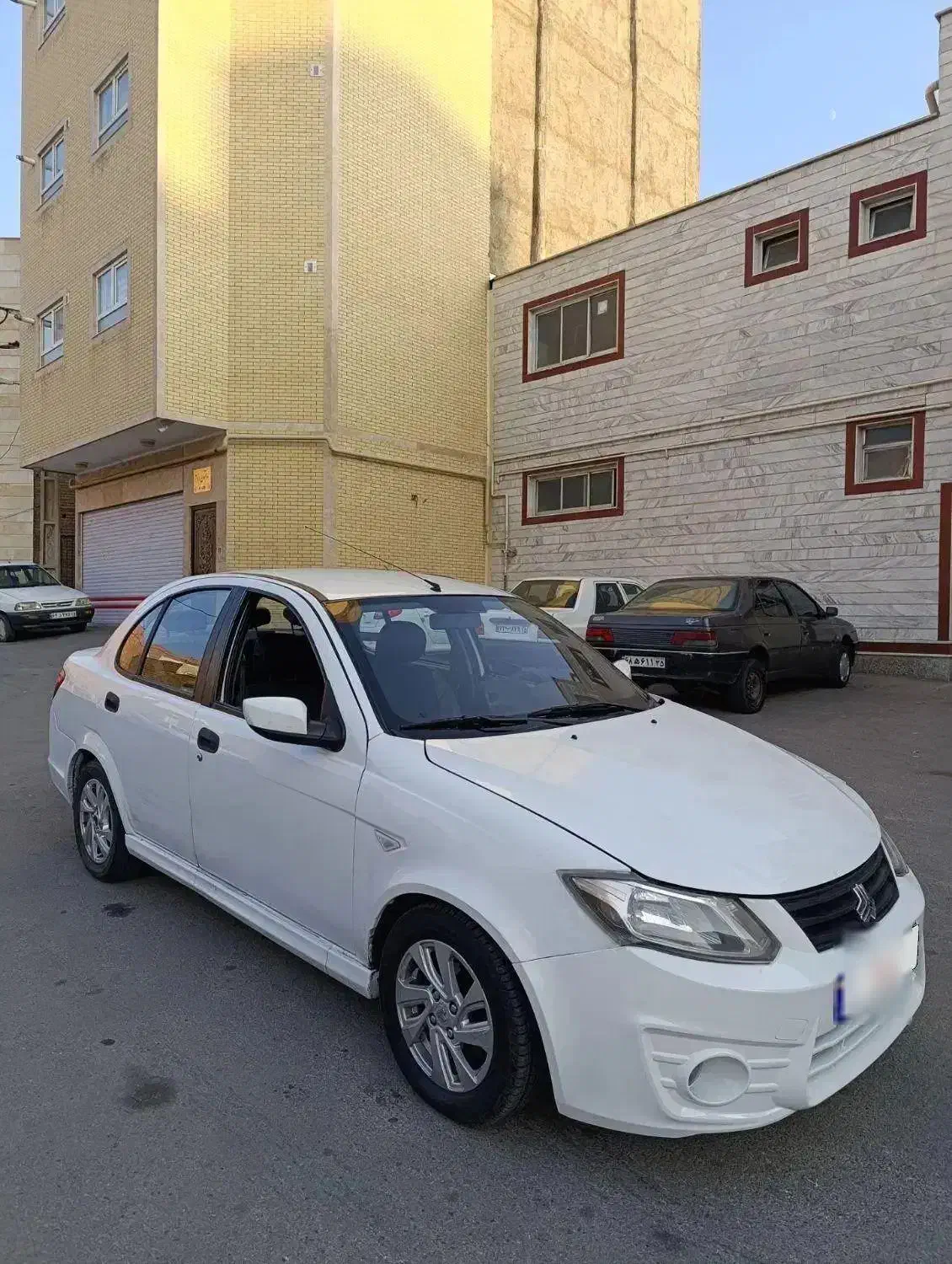 ساینا|خودرو سواری و وانت|پارسآباد, |دیوار