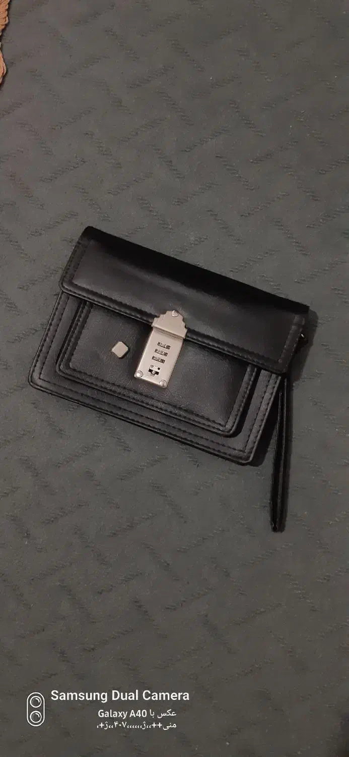 کیف دستی|کیف، کفش، کمربند|رشت, بازار|دیوار