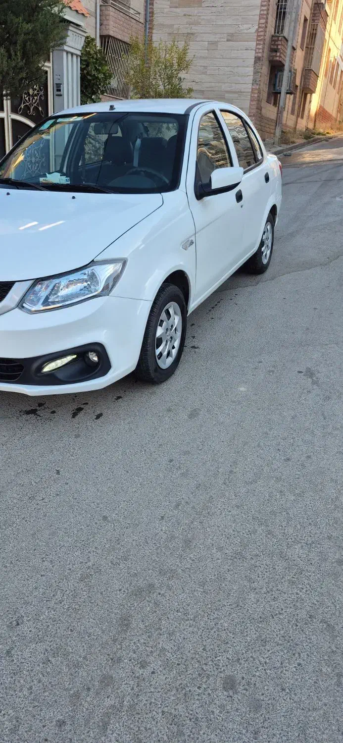 ساینا در حد صفر|خودرو سواری و وانت|بروجرد, |دیوار