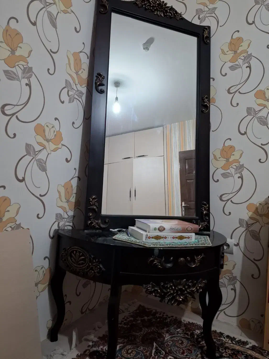 آینه وکنسول|بوفه، ویترین، کنسول|بیرجند, |دیوار