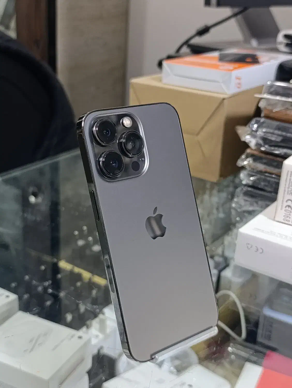 13 Pro|موبایل|تهران, قصر فیروزه ۱|دیوار