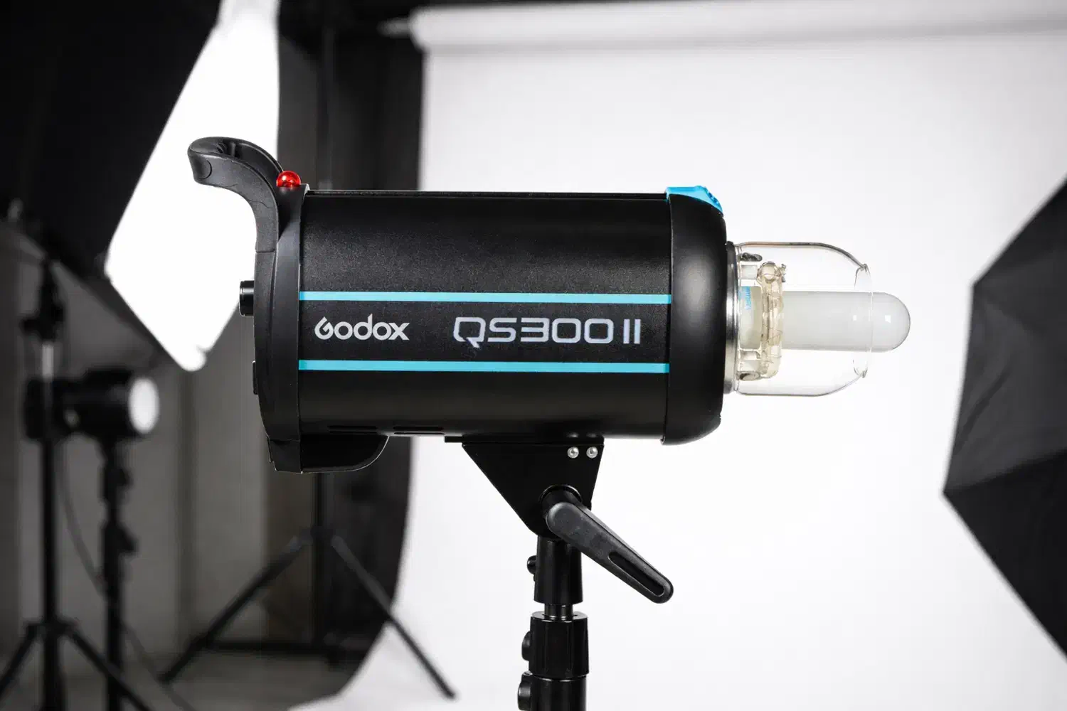 فلاش گودکس QS-300 II|دوربین عکاسی و فیلم‌برداری|اصفهان, فرهنگیان|دیوار