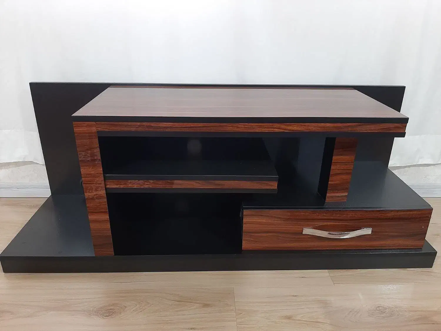 فروش میز تلویزیون هایگلاس|میز تلویزیون|ارومیه, |دیوار