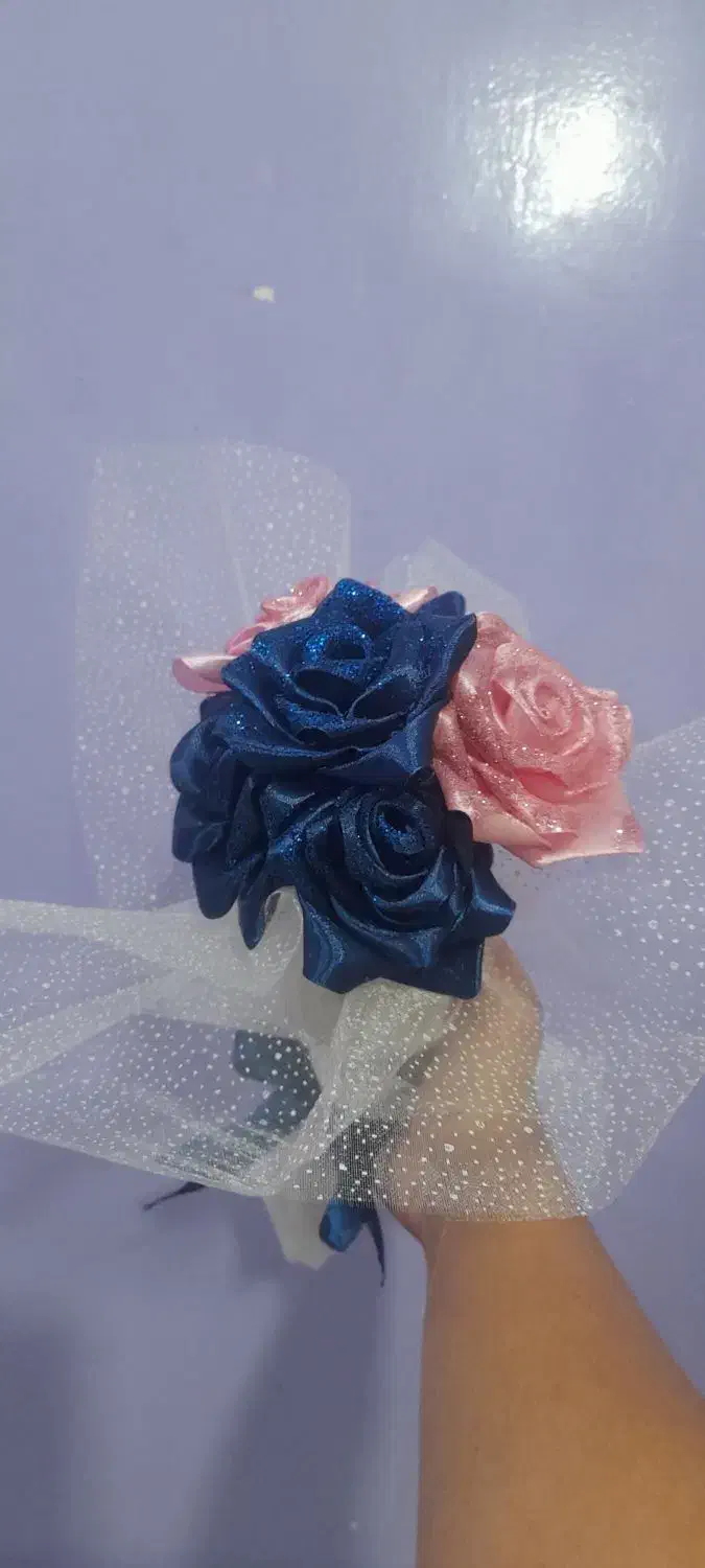 دسته گل رز|گل مصنوعی|فولادشهر, مسکن مهر فولادشهر|دیوار