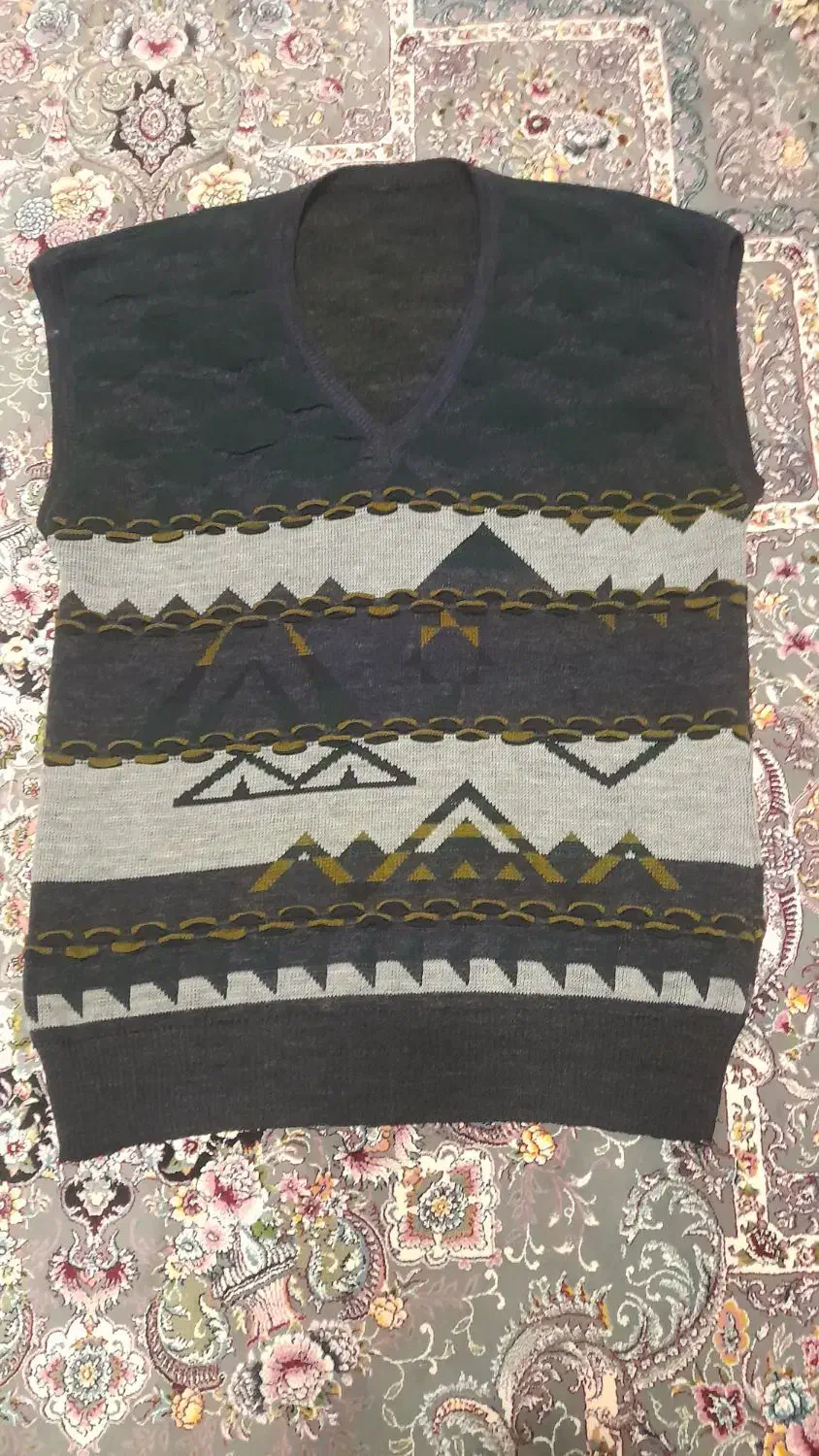 بافت مردانه در حد نو|لباس|رشت, تازه آباد|دیوار