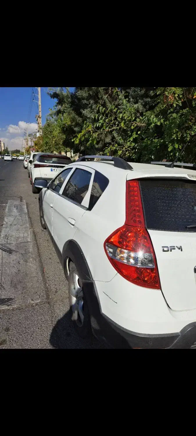 اچ سی کراس مدل ۹۷ بی رنگ فوقلعاده تمیز|خودرو سواری و وانت|تهران, علم و صنعت|دیوار