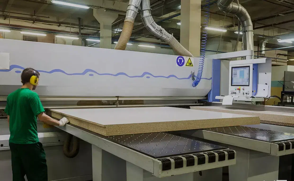 خدمات برش،نوار pvc،باپیشرفته ترین دستگاه ها|خدمات پیشه و مهارت|زنجان, |دیوار