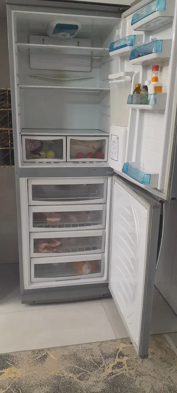 یخچال آیسان|یخچال و فریزر|قم, شهر قائم|دیوار