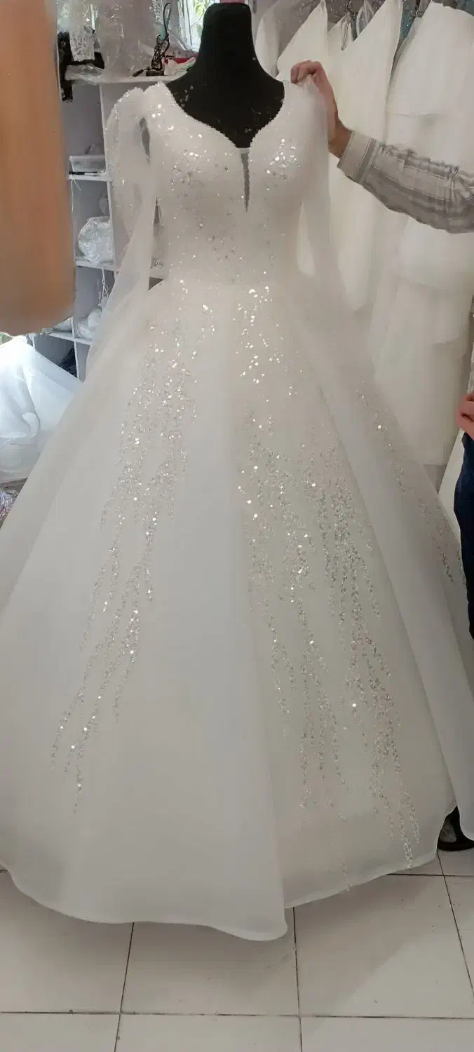 لباس عروس|لباس|تهران, خاک سفید|دیوار