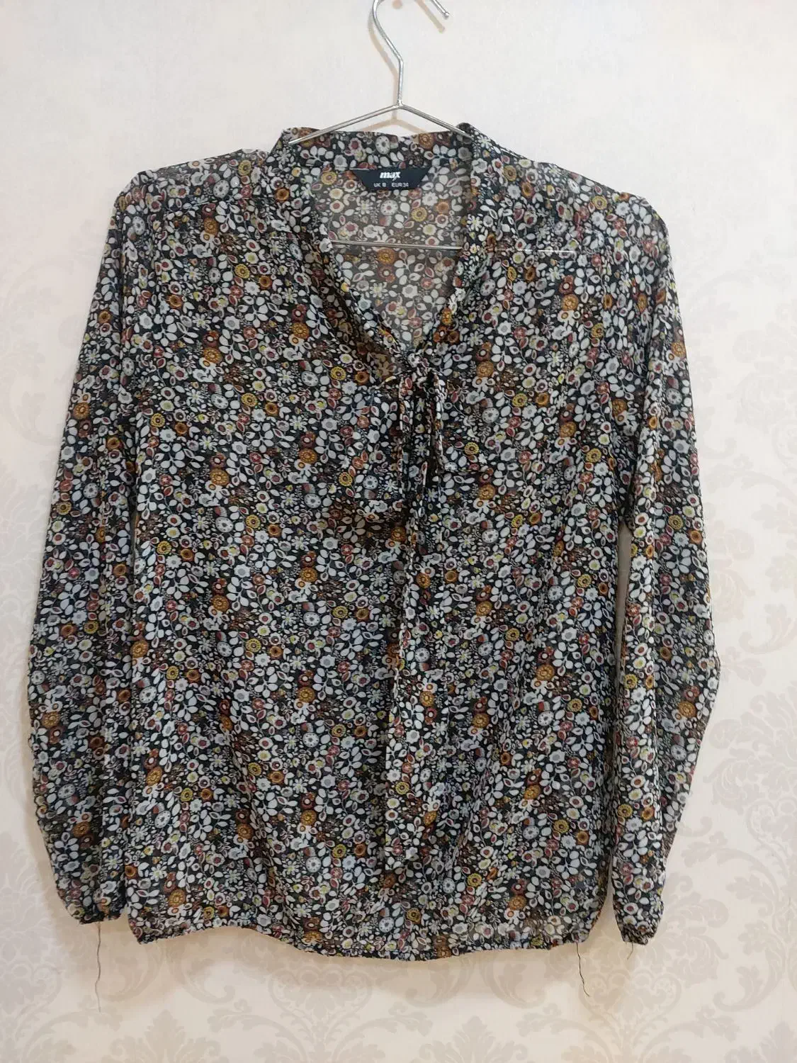 لباس عمده|لباس|بوشهر, |دیوار