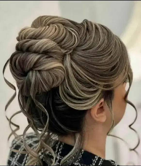 جشنواره میکاپ و شینیون حرفه ای|خدمات آرایشگری و زیبایی|ملایر, |دیوار