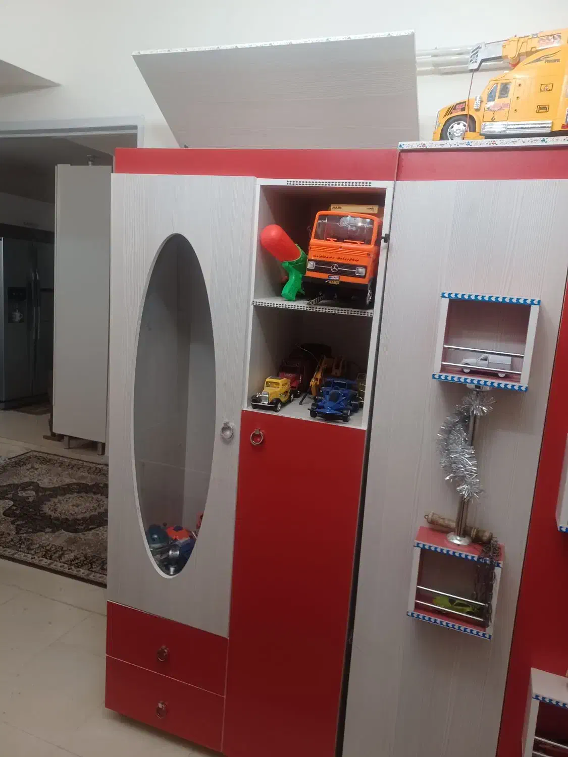 سرویس خواب کودک و نوجوان کامل و زیبا|تخت و سرویس خواب|فولادشهر, مسکن مهر فولادشهر|دیوار