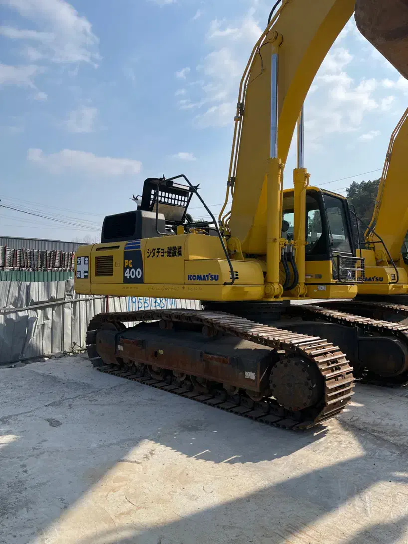 بیل کوماتسو ۴۰۰ ژاپن|خودرو سنگین|شیراز, کوی قضات|دیوار