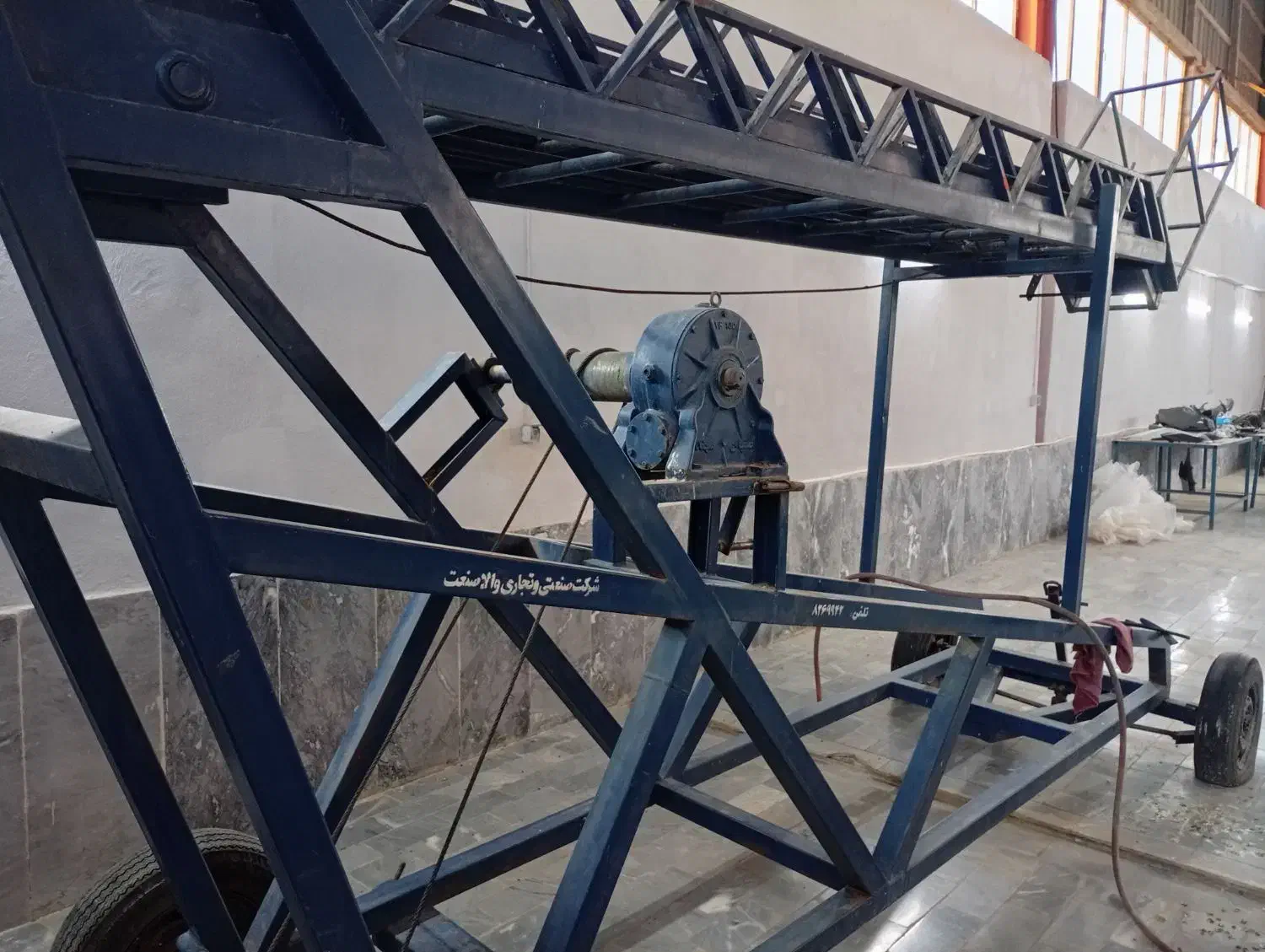 نردبان کشویی والا صنعت|ماشینآلات صنعتی|رامند, |دیوار