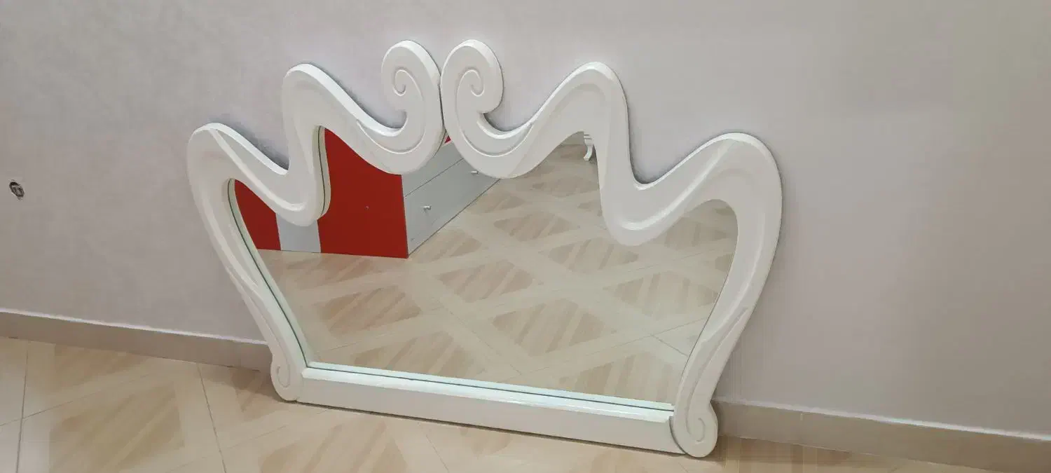 آینه|آینه|گرگان, |دیوار