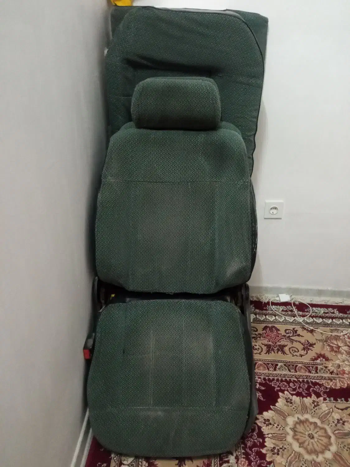 گمشده|اشیا|زاهدان, |دیوار