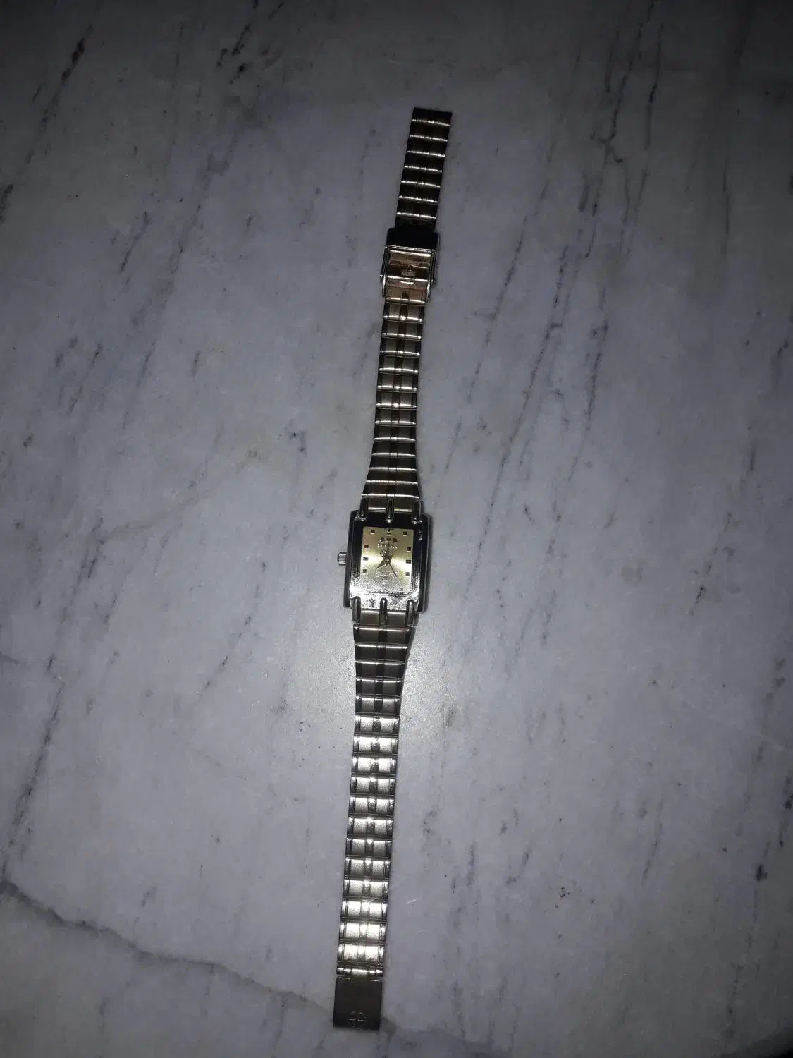 ساعت درحدنو|ساعت|کاشان, لتحر|دیوار