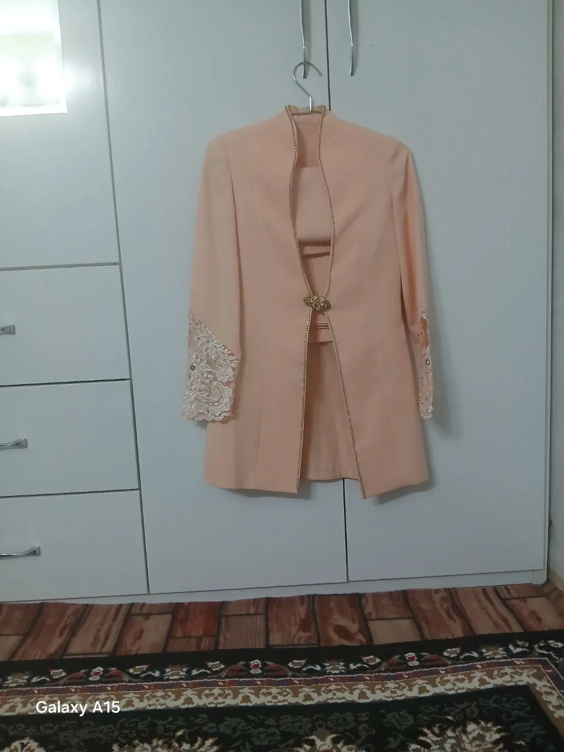 لباس|لباس|کبودرآهنگ, |دیوار