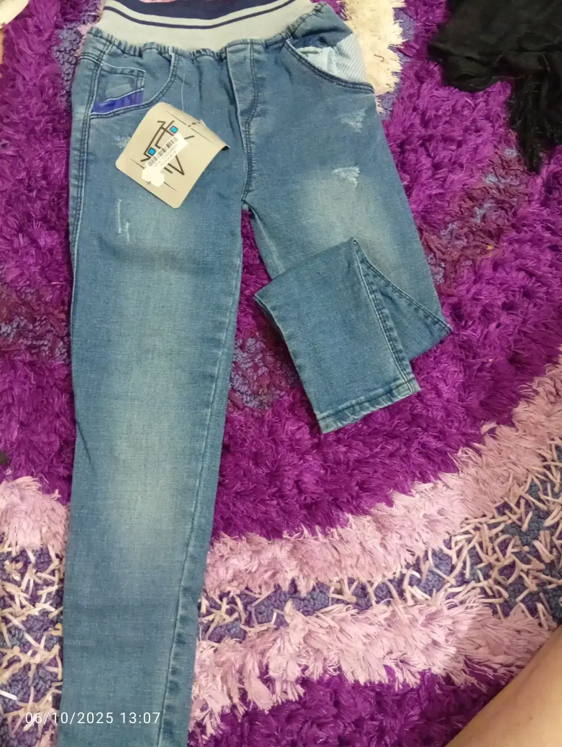 کلی لباسدرحدنو که همه جانشد|لباس|رشت, آب و برق|دیوار