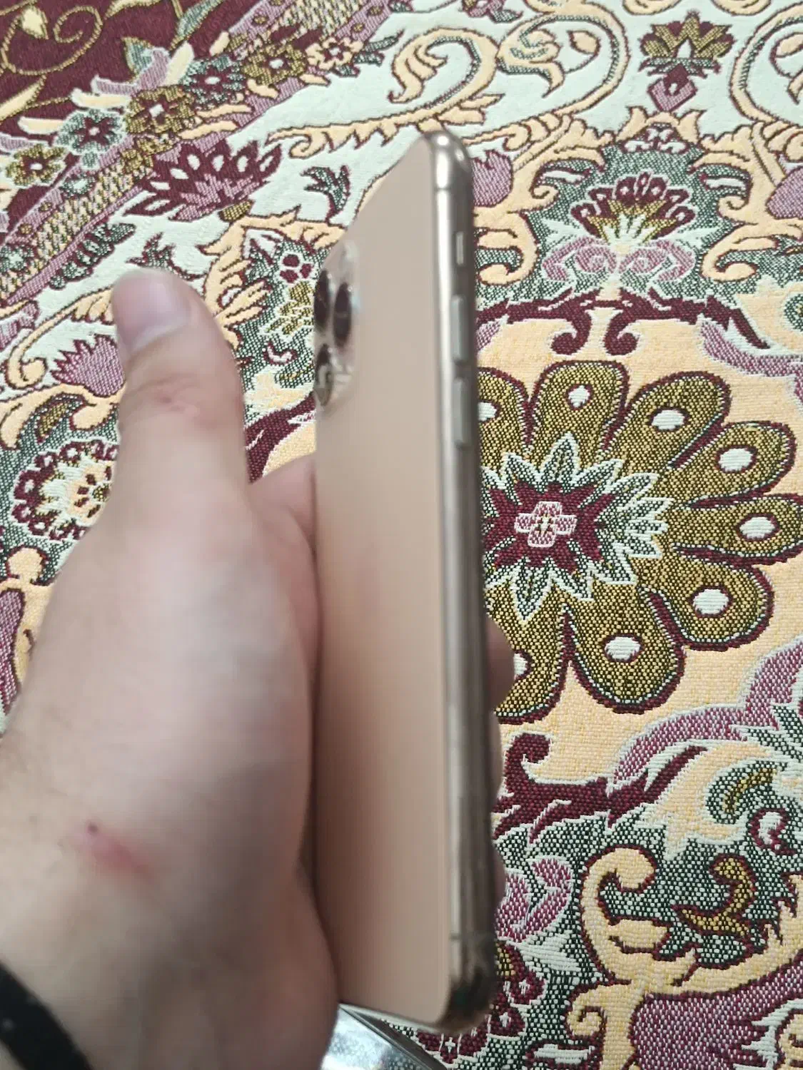 ۱۱پرو|موبایل|اهر, |دیوار