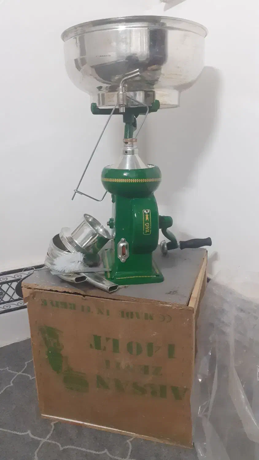 سلام.چرخ شیردستی فروشی نو هست استفاده نشده|فروشگاه و مغازه|ملکآباد, |دیوار