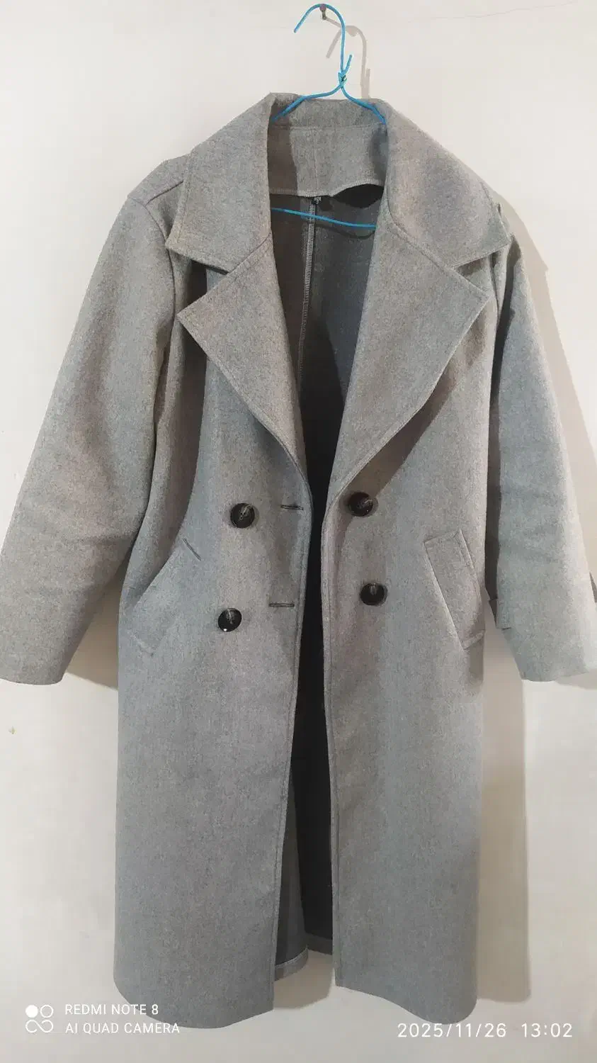 پالتونونو|لباس|کاشان, پا نخل|دیوار