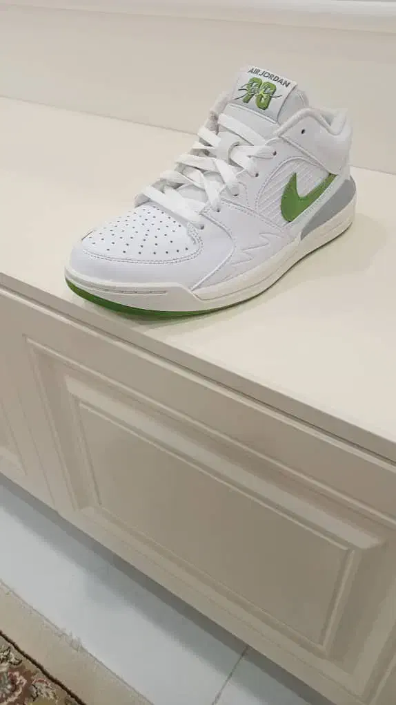 کتونی اورجینال اصل نایک|کیف، کفش، کمربند|پرند, فاز ۰|دیوار