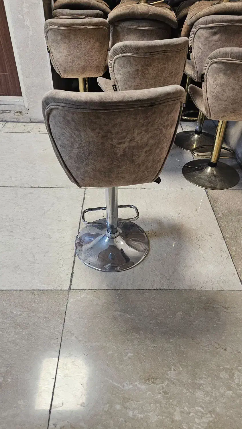 فروش ۲۶ عدد صندلی کانتر ( فروش دونه ایی هم داریم)|صندلی و نیمکت|تهران, ترمینال غرب|دیوار