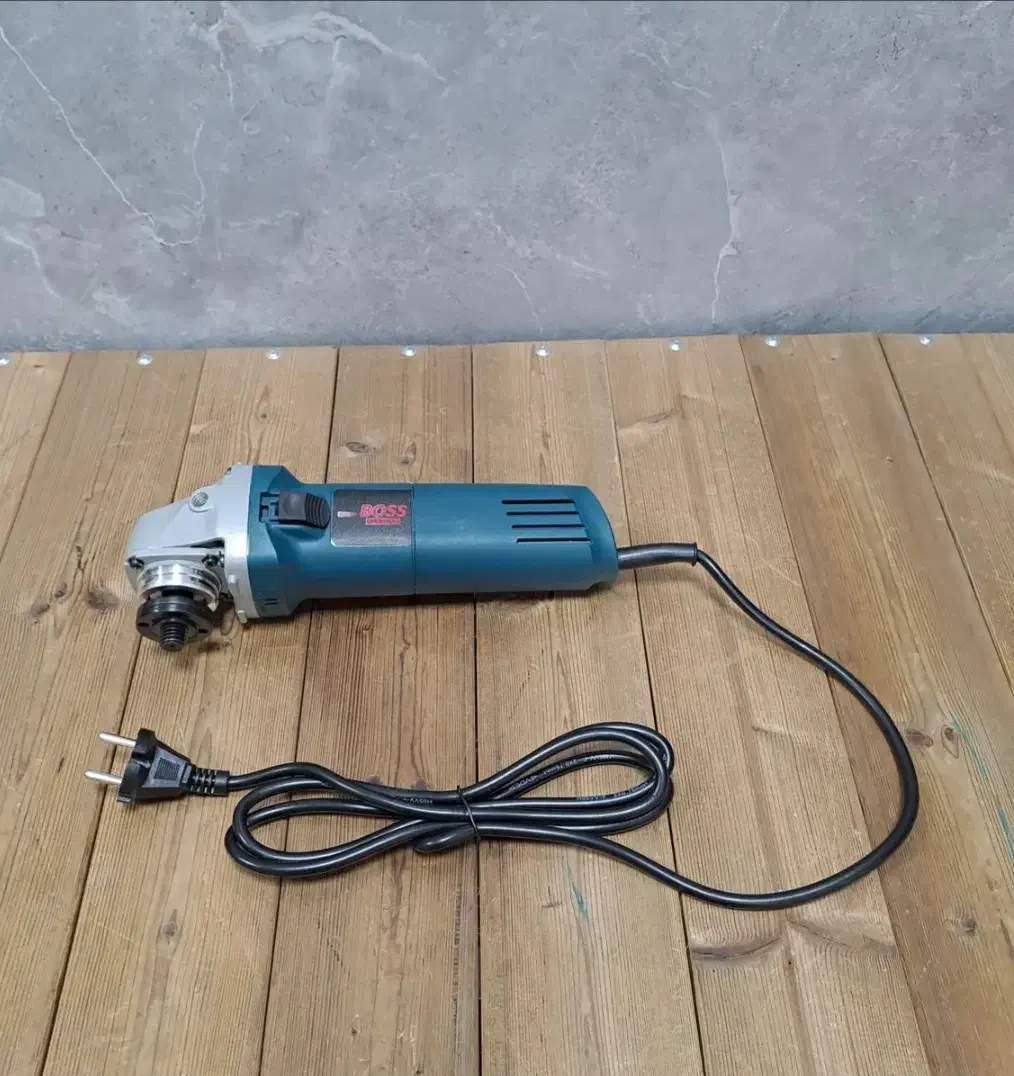 مینی فرز|ابزارآلات|نیشابور, بزرگمهر|دیوار