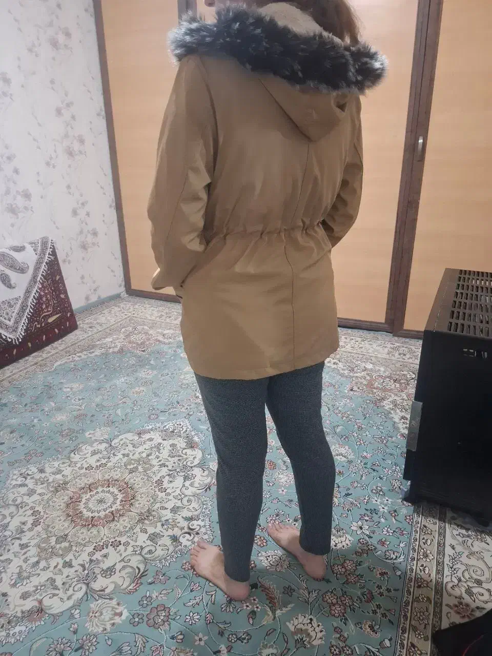 بارونی|لباس|بیجار, |دیوار