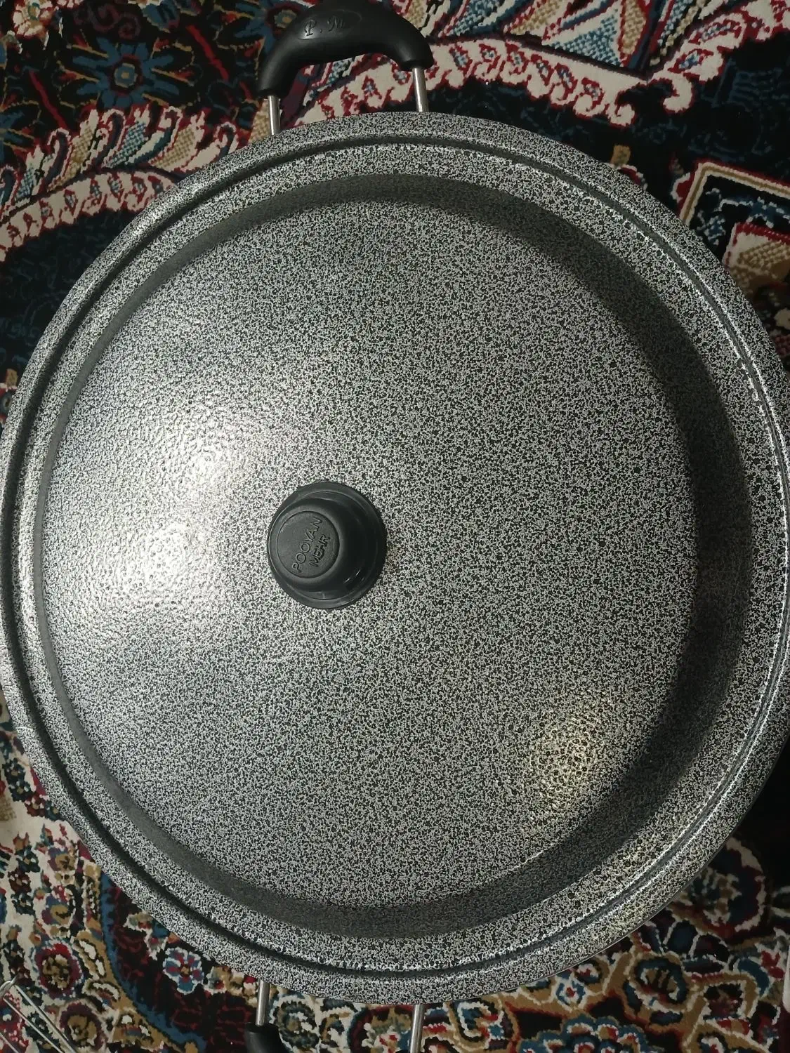 قابلمه|ظروف پخت‌وپز|قم, شهرک مهدیه (مدرس)|دیوار