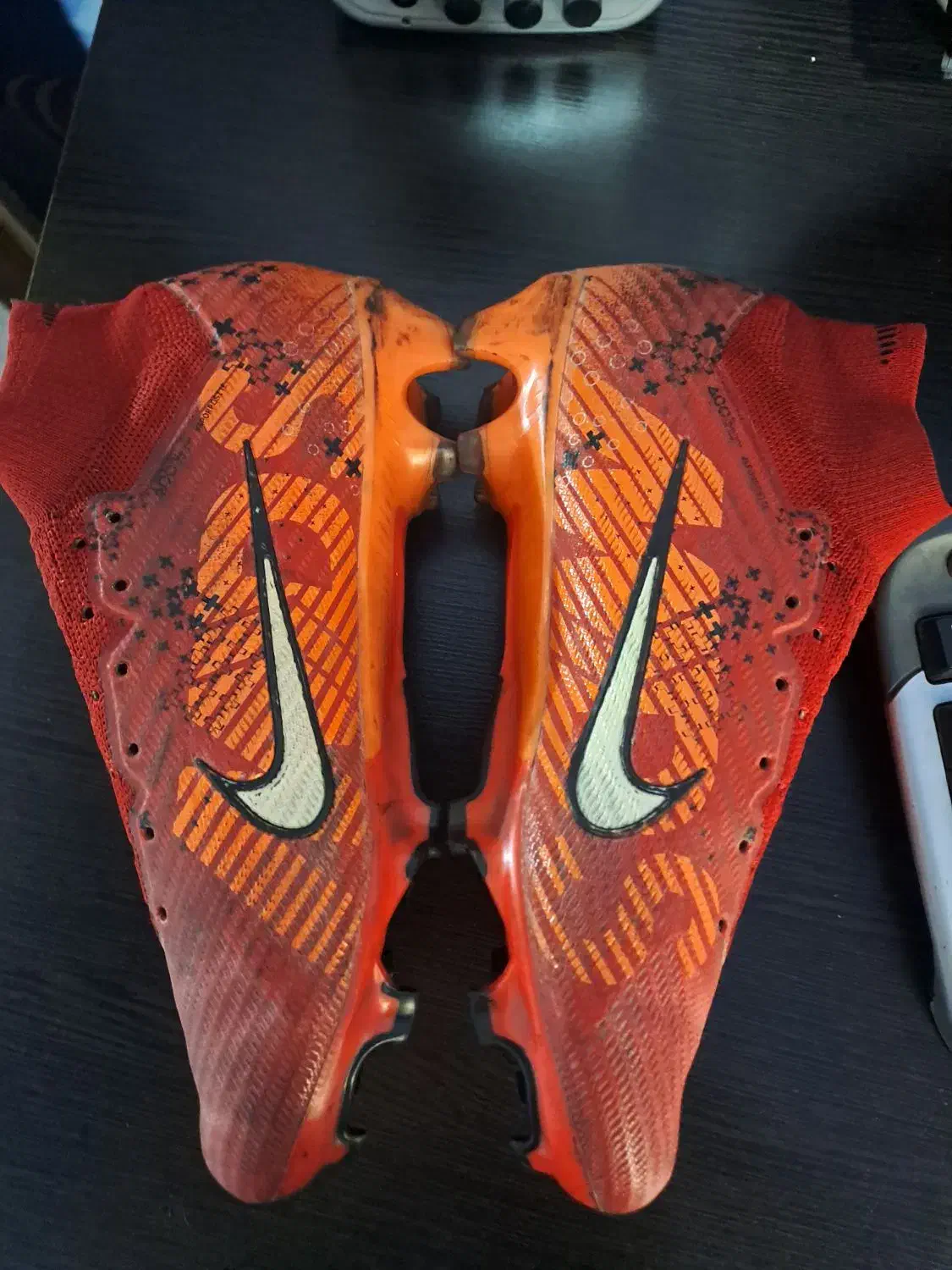 استوک فوتبال چمنی سایز ۳۸|کیف، کفش، کمربند|نسیم‌شهر, |دیوار