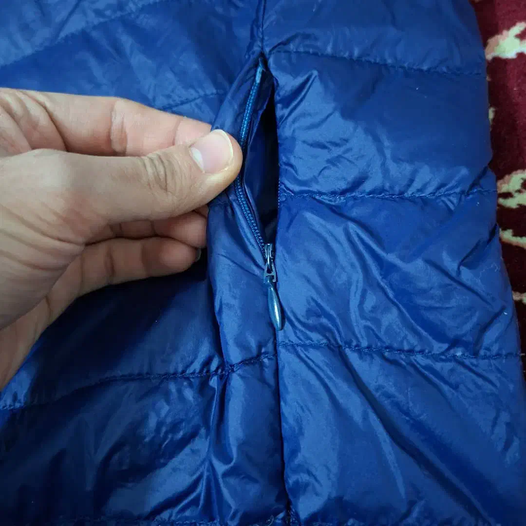 کاپشن|لباس|قم, دروازه کاشان|دیوار