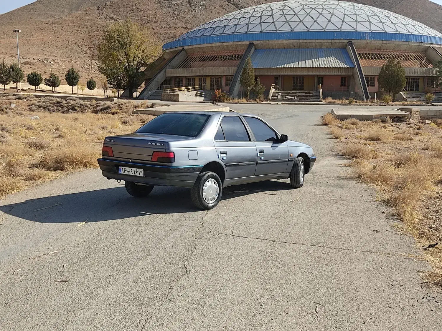 پژو 405 مدل 93|خودرو سواری و وانت|شهرکرد, |دیوار