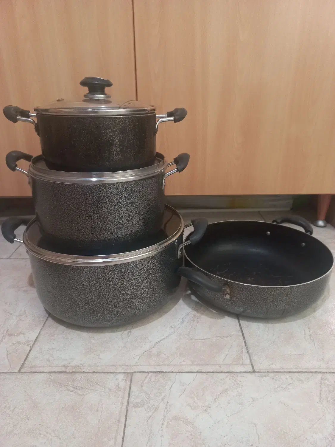 سرویس چینی و قابلمه ، سینی و خورده ریز اشپزخانه|ظروف سرو و پذیرایی|کرج, شهرک فهمیده|دیوار