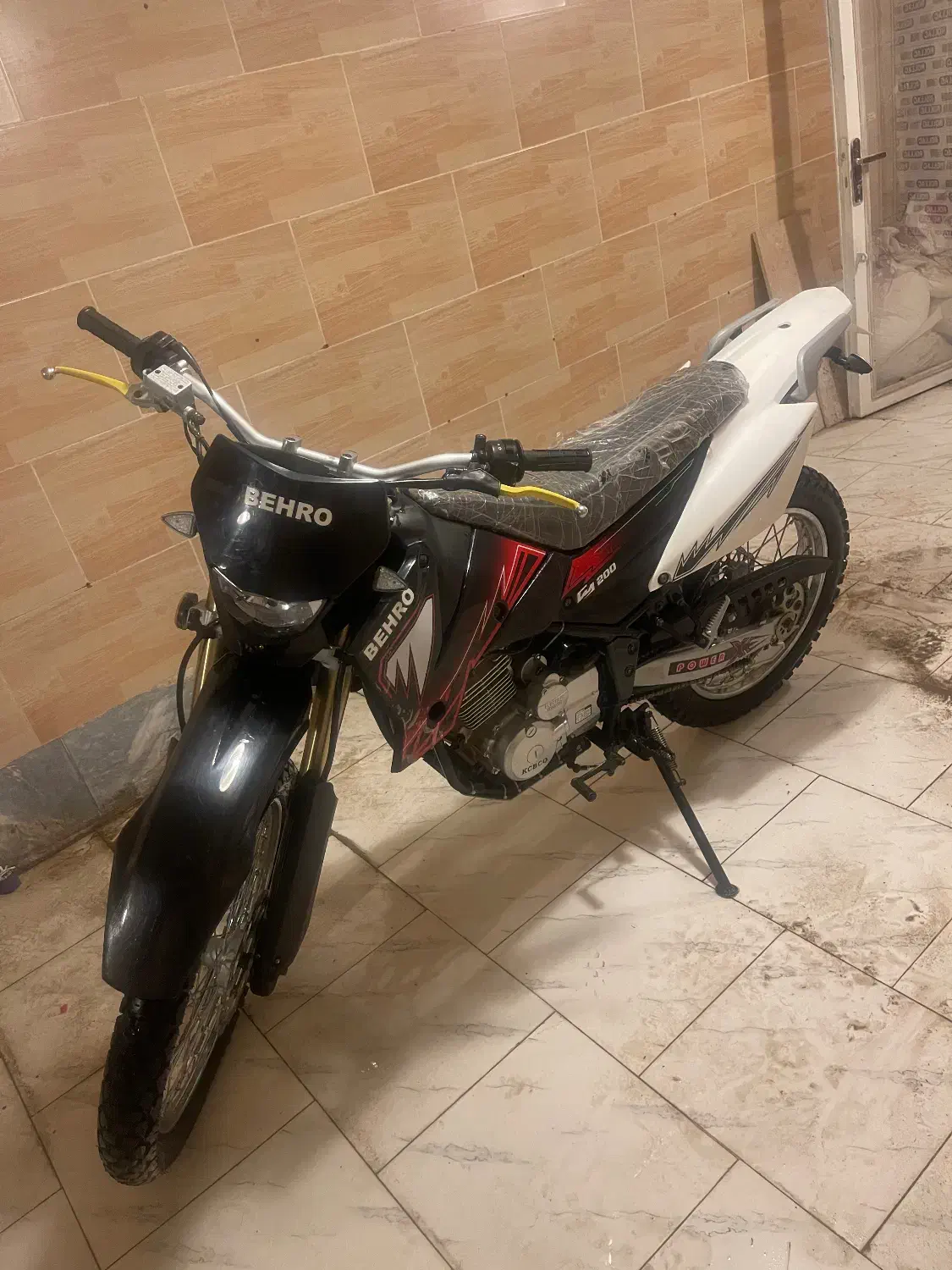 تریل بهرو ۲۰۰مدل۴۰۳|موتورسیکلت|رزن, |دیوار