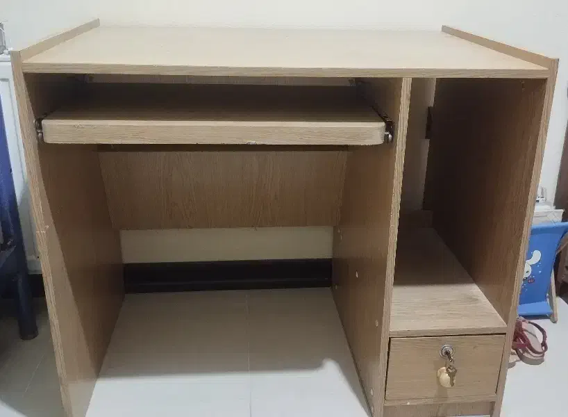 میز کامپیوتر|میز تحریر و کامپیوتر|شاهین‌شهر, مخابرات (شهید بهشتی)|دیوار