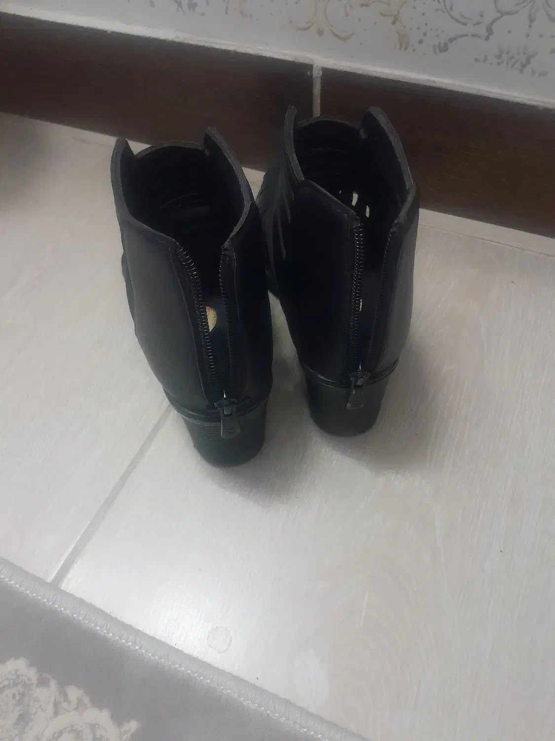 صندل تابستانی|کیف، کفش، کمربند|لاهیجان, کاروانسرابر|دیوار