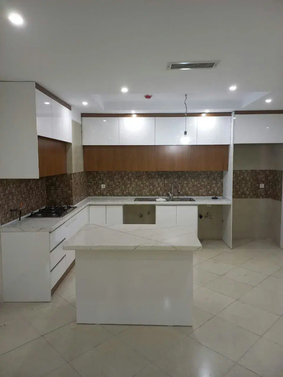 آپارتمان 108متر 2خواب جنوبی ردیف اول شهرک خرازی