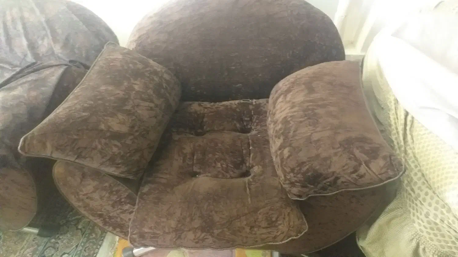 مبل ۷نفره چرم ومخمل درجه ۱|مبلمان خانگی و میز عسلی|شیراز, باغ تخت|دیوار